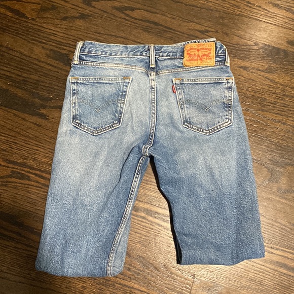 Levi’s - Picture 2 of 2